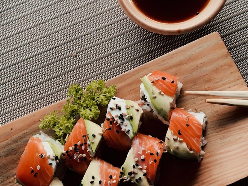 Préparation de sushi chez Go! Sushi - fraîcheur et qualité